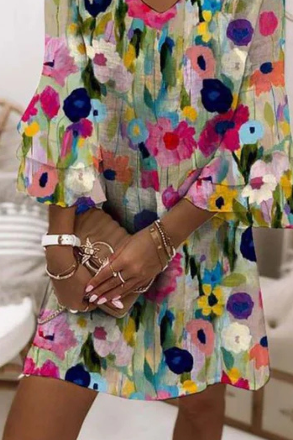 Tabithea | Floral V-Neck Dress