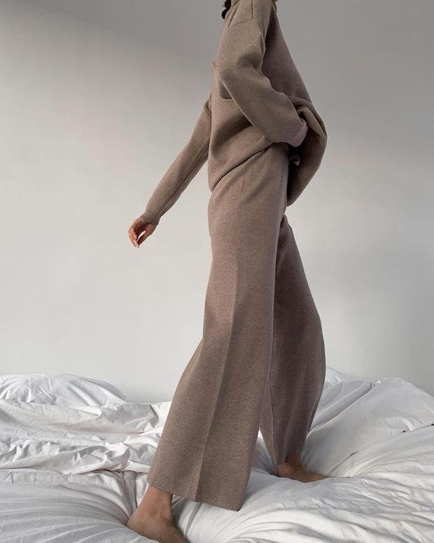 Veron Knitted Casual Suit